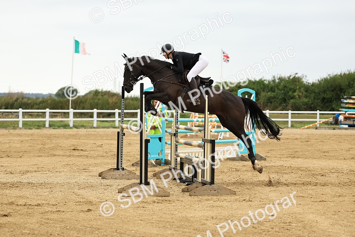 SBM_003830 - Class 4 - Senior Foxhunter - 1.20m Open