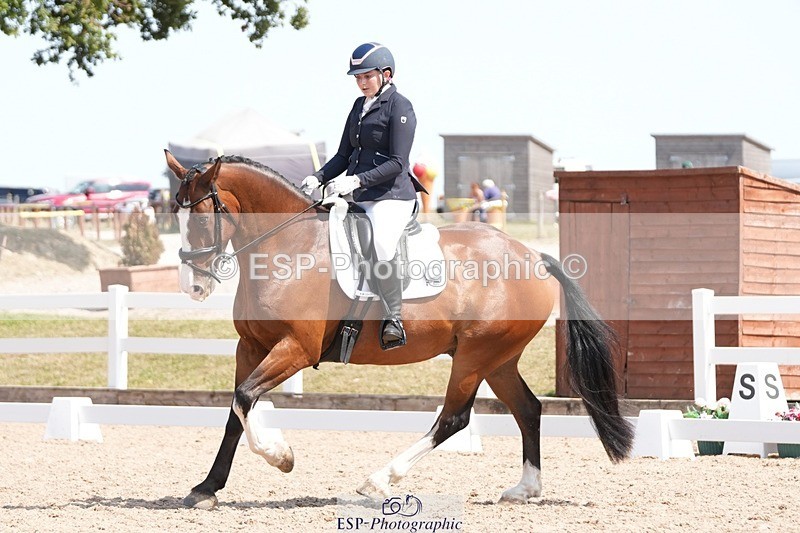 250817-130214-09221 - 162-Isabella.BalianBeechwood.Joey