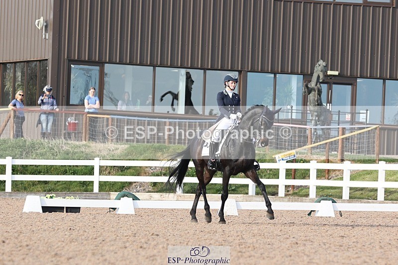 250404-174251-08100 - 069-India.Hamilton-Burnet-Kissingdale