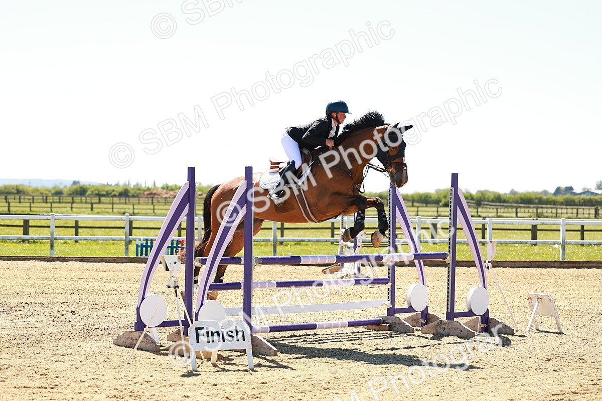 SBM_001075 - Class 4 - Senior Newcomers 1.10m