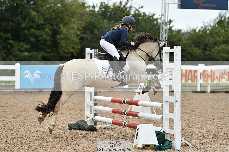 220829A-163904-00286 - 70cm Classes 3a 3b & 4