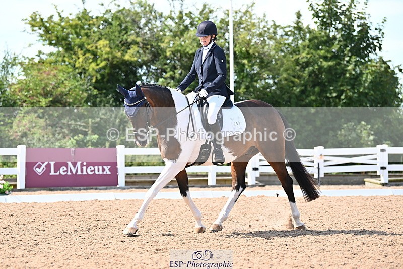 240816A-144510-05480 - 208-Sophie.Savage-Two.Tone.Ted