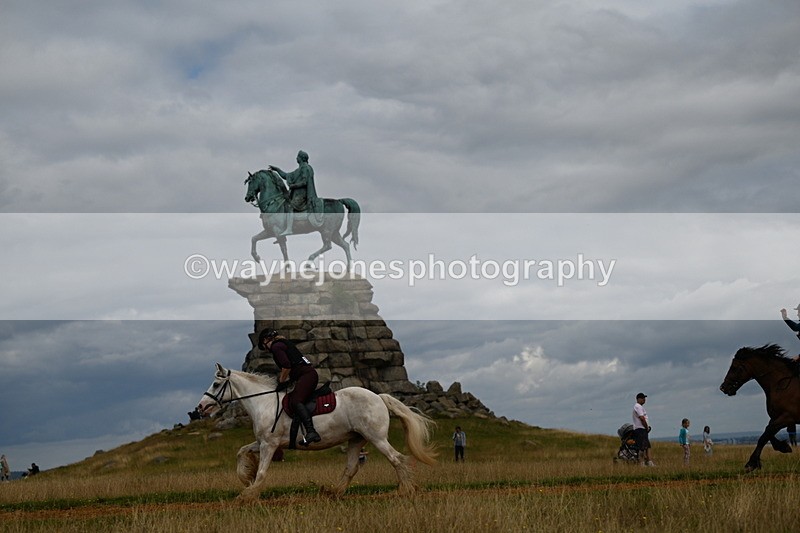 DSC_6251 - Time at Statue 12:17 to 12:44