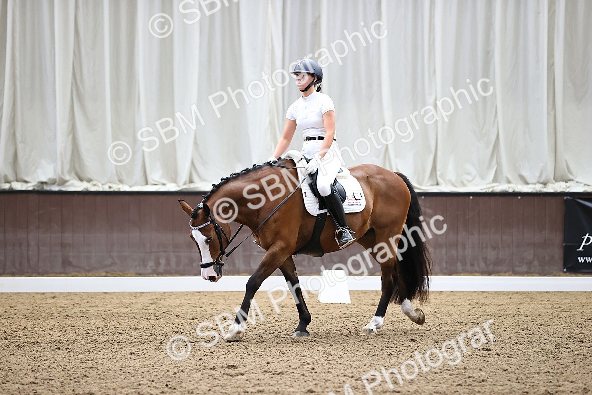 SBM_000544 - Novice 4 Warm Up