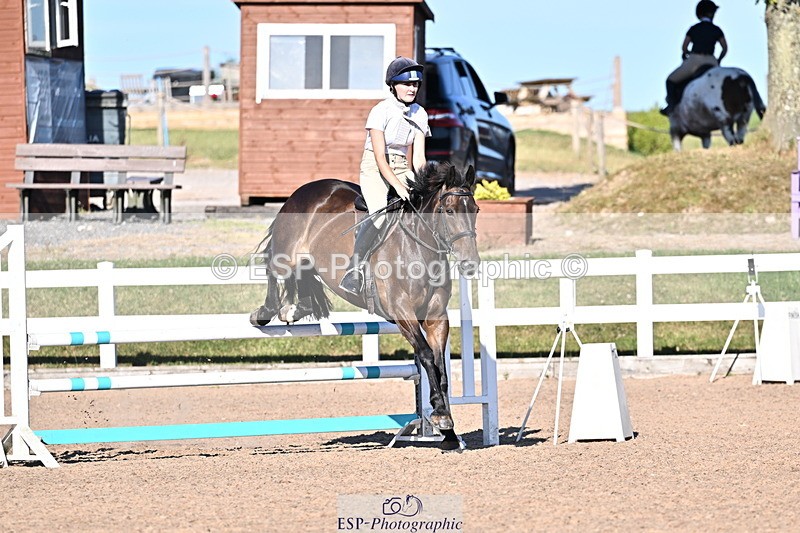 250708A-182701-00528 - 90cm Classes