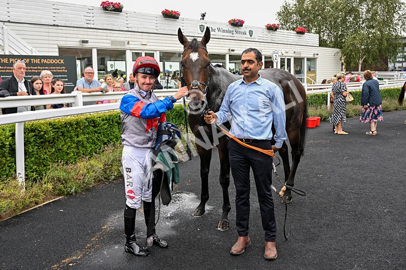 170826-Race 3-Quercus-5378 - Race 3 15.15pm Chapman Milestones Celebration, Thank You NHS Handicap