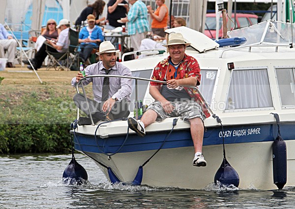 100702 CRAZY ENGLIGH SUMMER IMG_9795 - HENLEY REGATTA - FRIDAY 2nd JULY 2010