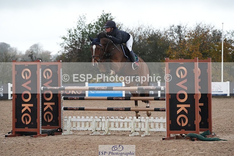 251107-135009-01252 - Cls 6 Foxhunter and 1.20m Open