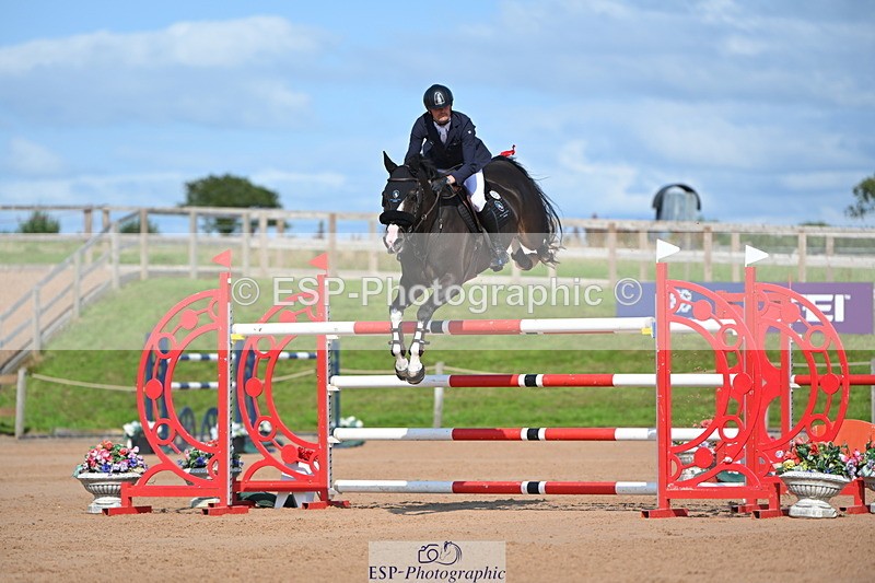 230721A-165142-07863 - Cls 10, 2 Star Big 1.45m Break to End