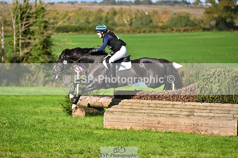 251025A-123352-19147 - F-424-Anastasia.Eaton