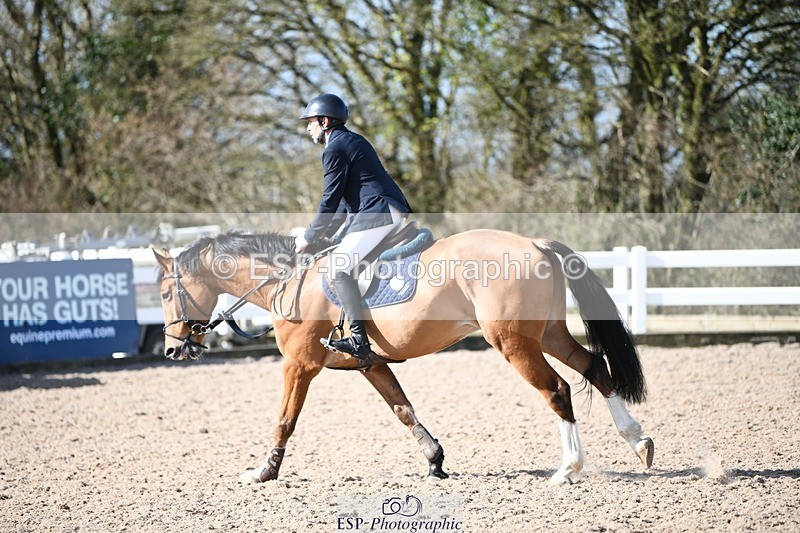 250330-103834-06204 - Cls 32 British Novice and 90cm