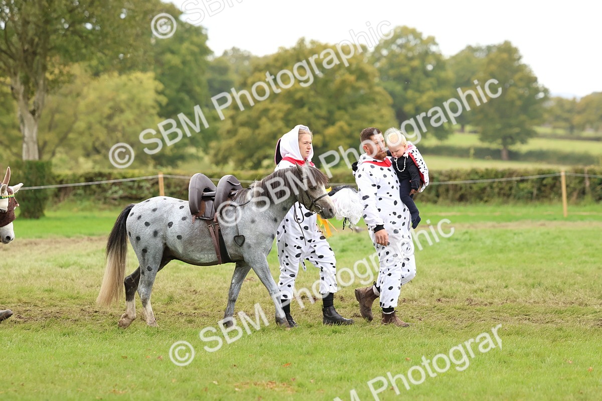 SBM_61733 - S37a - Fancy Dress Showing