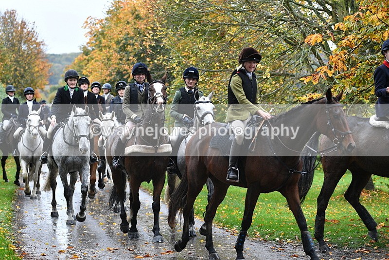 WJ5_6239 - B&B walk back for Hunt Tea !