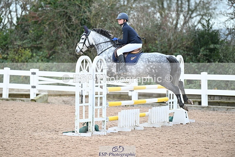 231119A-113047-05424 - Sun Cls 5 Newcomers & 1m Open