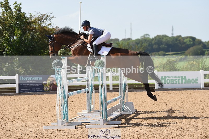 230906A-135524-00522 - Foxhunter & 1.20m Open