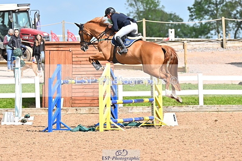 240605A-160512-01035 - Cls 5 Foxhunter and 1.20m Open