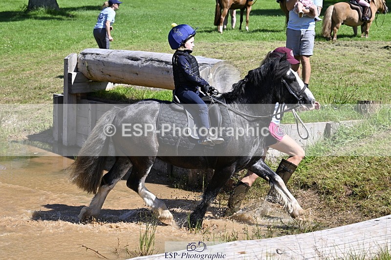 240728B-111639-01402 - Gemma's Group XC