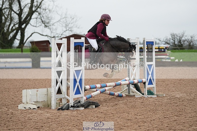 251116-094557-01408 - Cls 18 Clear Round 50cm