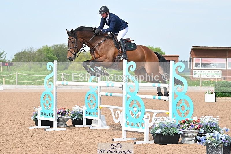 240512A-103130-17286 - Cls 48 National 1.30m Open