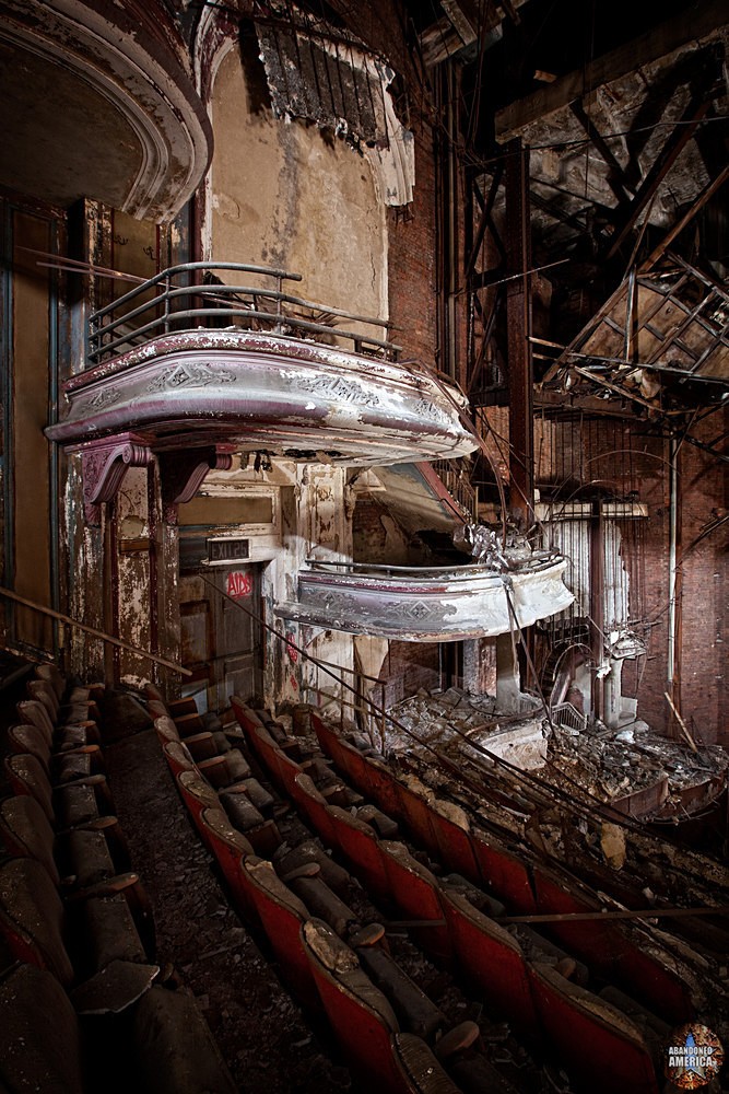 Te Abandoned RKO Proctor's Palace Theatre in Newark, NJ