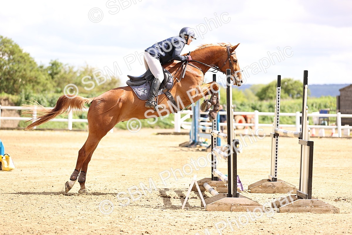 SBM_003936 - Class 17 - Senior Newcomers - 1.10m