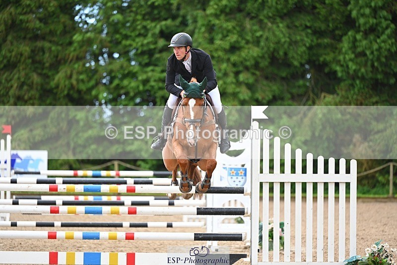 240526-160411-25250 - 223-MORNINGSTAR_VAN_ALTRIDO-Max_Warburton