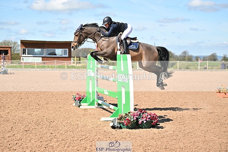 240418A-115754-02748 - Cls 5, 2 Star Medium Tour 1.35m