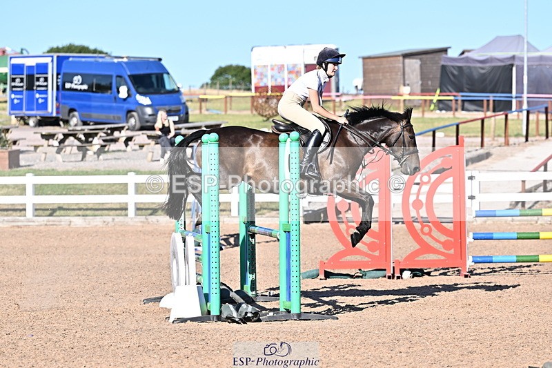 250708A-182732-00532 - 90cm Classes