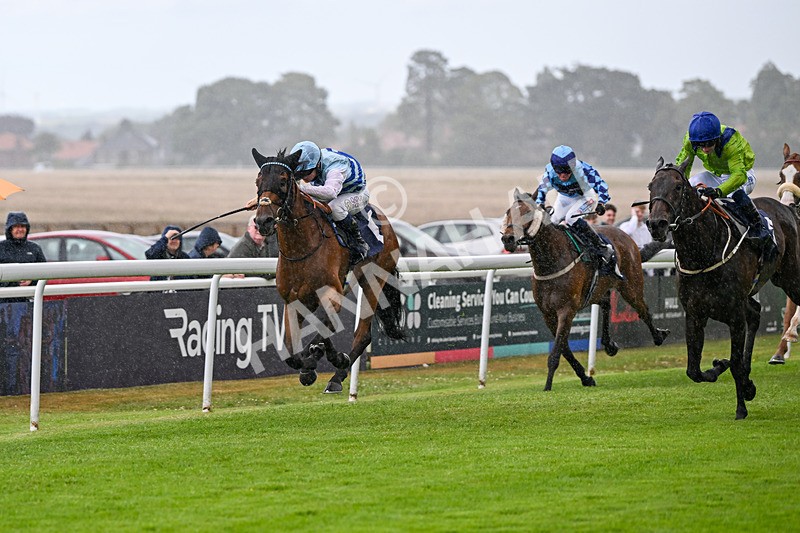 240625-Race 4-Gincident-8190 - Race 4