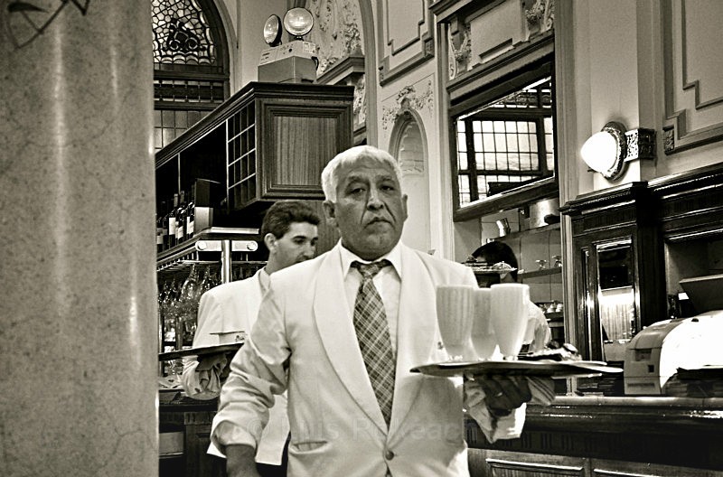 La fierté du metier - Mozos: Garçons de café de Buenos Aires