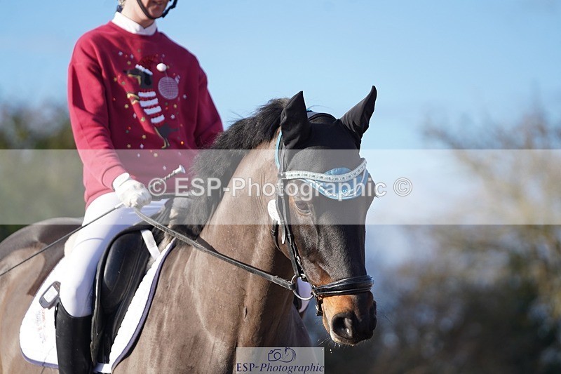 241214-135010-00671 - 132-Alys.Matravers-VORVASHILL.VERTIGO