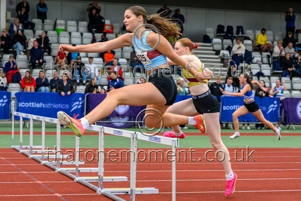 Nat26SUN-914178 - Track Female