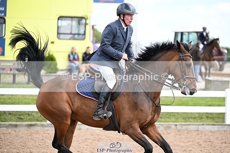 240605A-150155-00867 - Cls 4 Newcomers and 1.10m Open