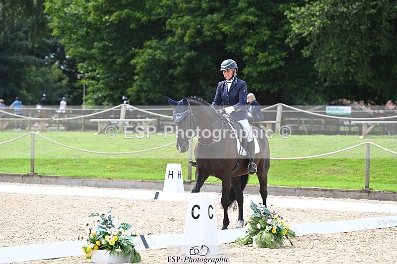 240809-134305-01637 - 230-Louise.Hutchinson-Shovern.Noire