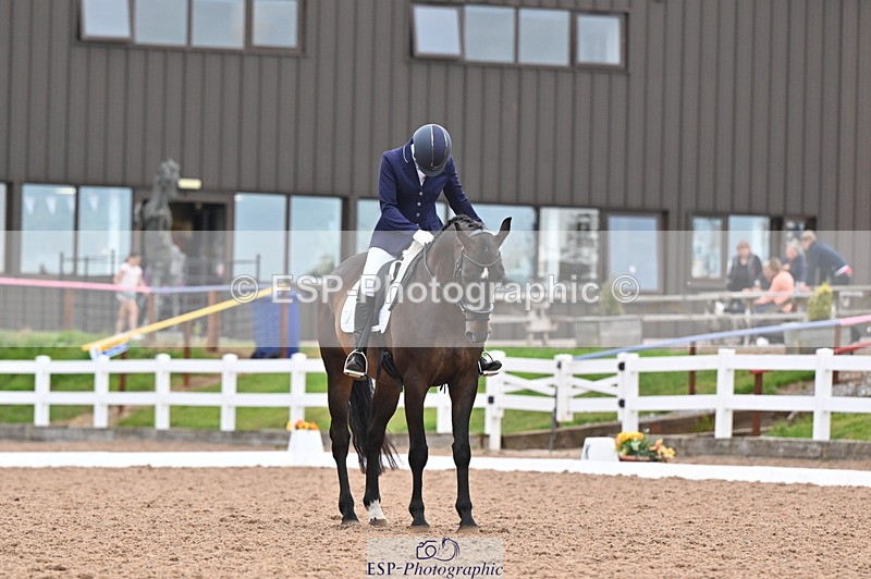 240817A-153304-10303 - 211-Louisa.Chatting-First.Mohican.II