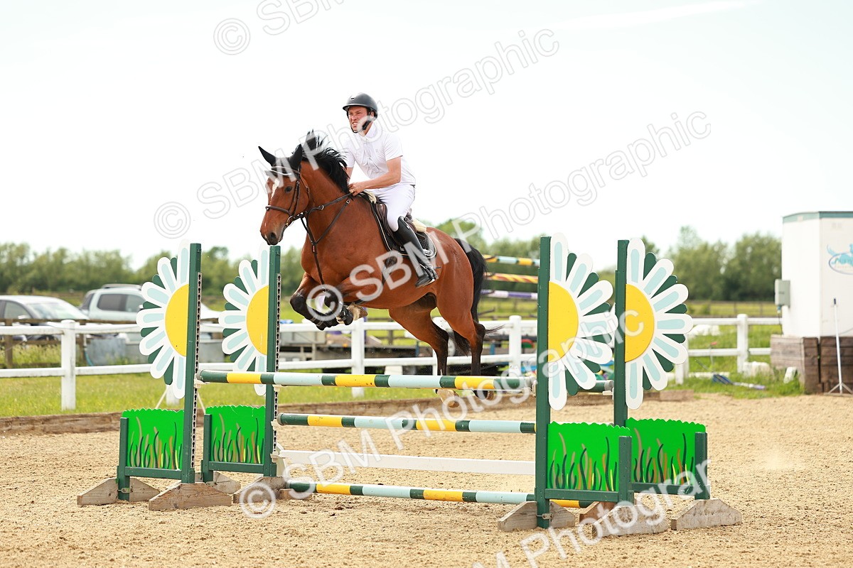SBM_002275 - Class 4 - Senior Newcomers - 1.10m