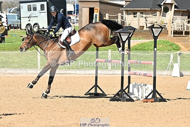 250416-152041-01696 - Cls 6 Foxhunter and 1.20m