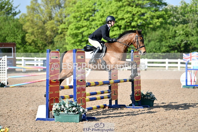 240512A-085420-17010 - Cls 39 British Novice and 90cm Open