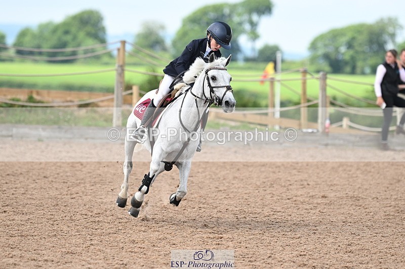 240630A-121252-12310 - Cls 24 Hoys 128cm Jump Off and Presentations