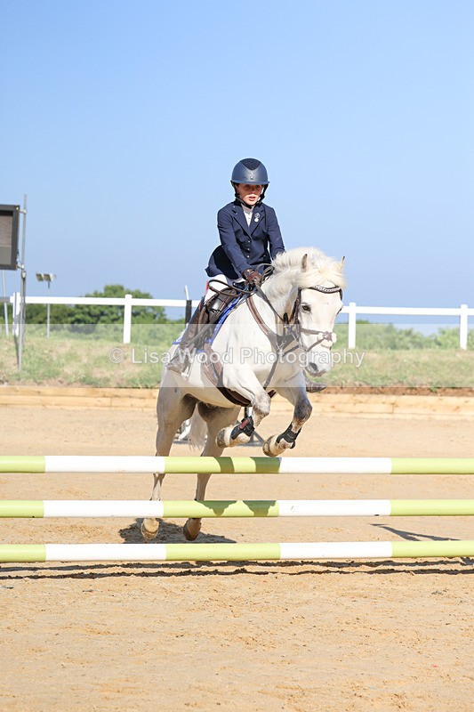 3E7A8667 - Class 2: Junior 70cm