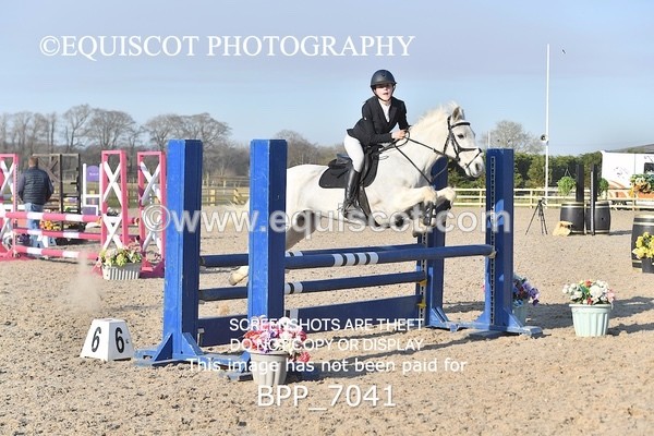 BPP_7041 - CLASS 17 SUN Stepping Stones 128/ 138cms Handicap