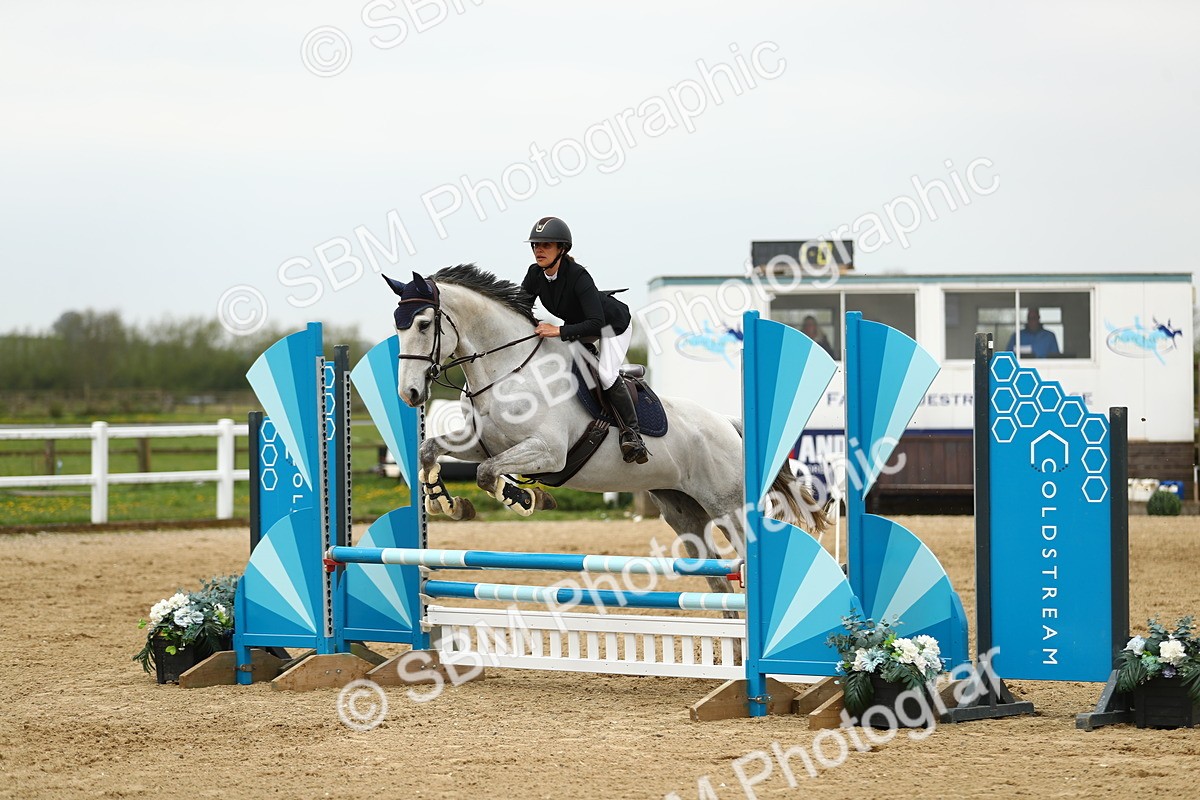 SBM_000583 - Class 2 - Senior British Novice 90cm