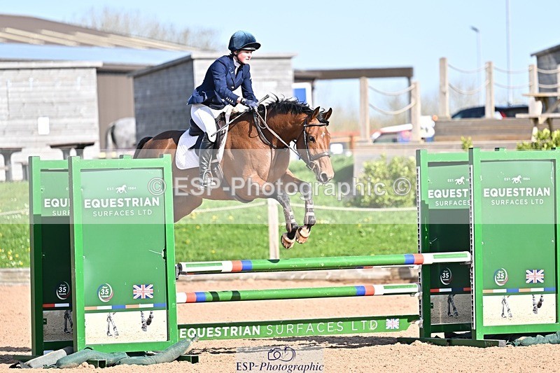 260408-101159-00101 - Cls 2 British Novice and 90cm