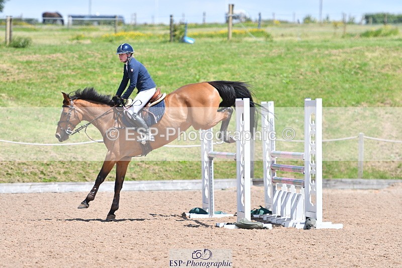 240609A-124624-05340 - Cls 18 Snr Newcomers and 1.10m Open