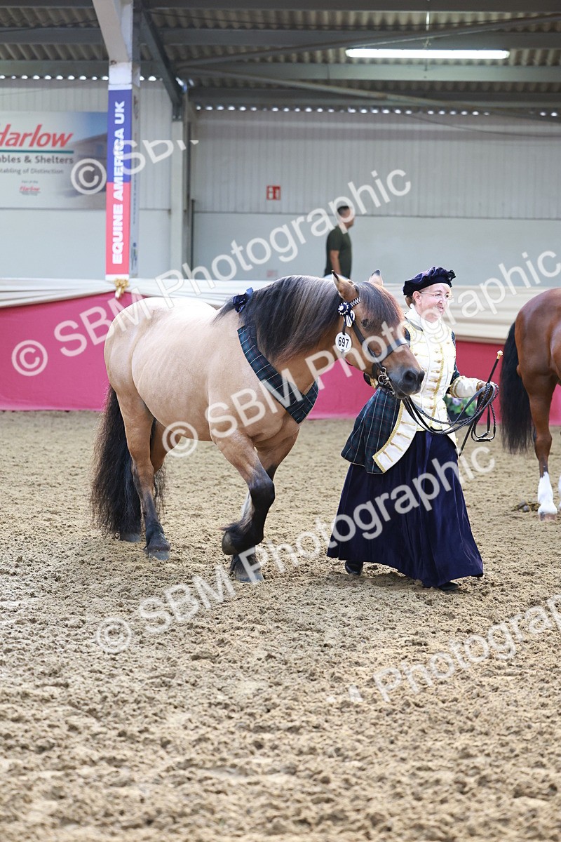 SBM_12044 - Class 103 - IH Costume