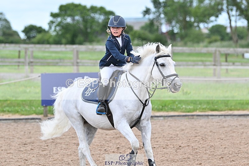 240628A-165505-01576 - Cls 5 Stepping Stones 128cm + 138cm