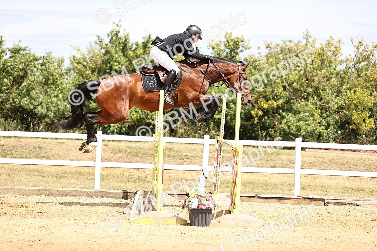 SBM_010367 - Class 9 - Senior Foxhunter - 1.20m Open