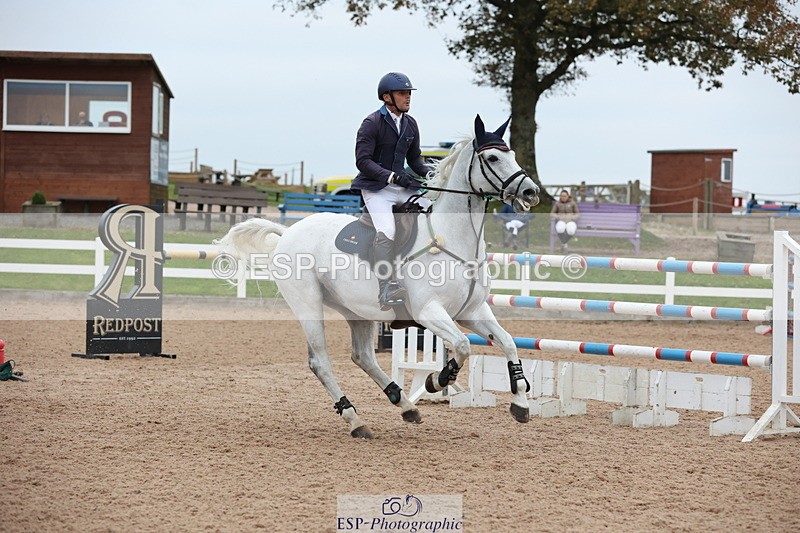 241101A-160011-03183 - FRI Cls 8 National 1.30m