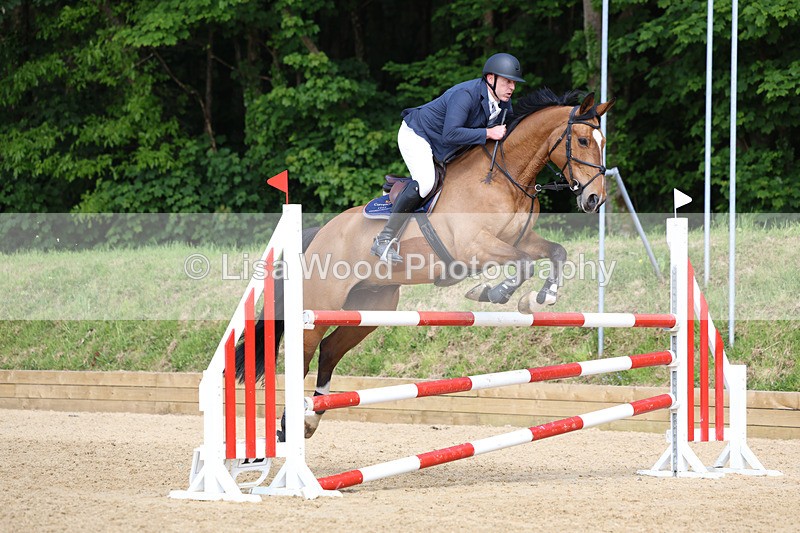 3E7A1204 - Class 14: Senior 1.15m Open