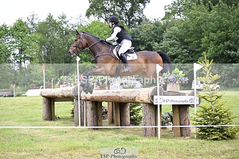 250524A-171351-14692 - C-281-Holly.Morris-NADIR.DE.LEAU